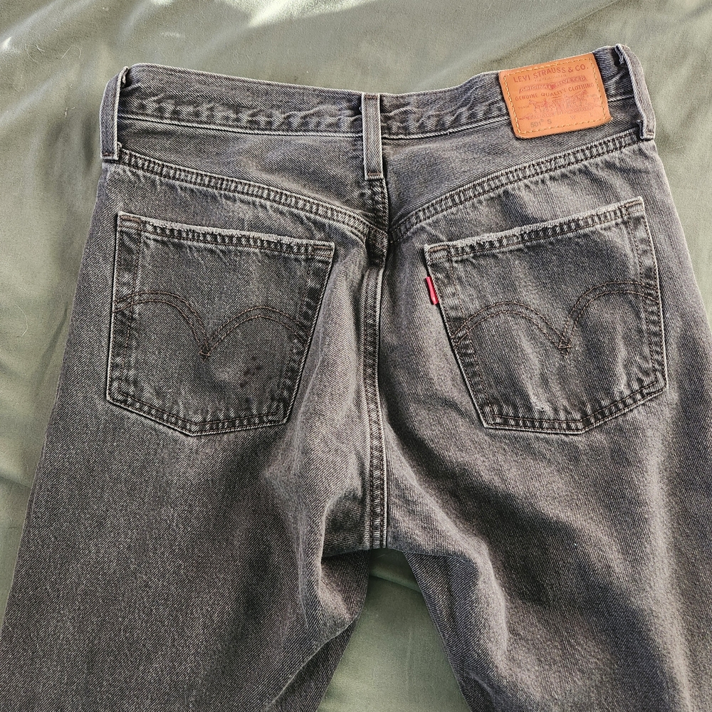 Levi's High Rise Women's Jeans - Washed Black - Picture 3 of 5